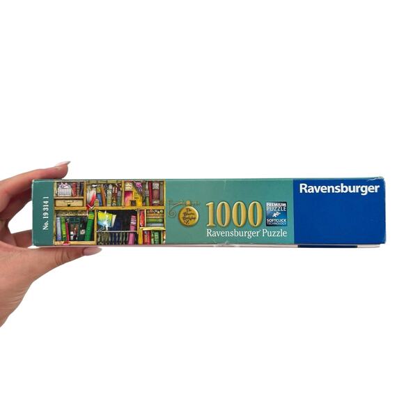 Ravensburger The Bizarre Bookshop No. 2 1000 Piece Jigsaw Puzzle *COMPLETE* - Picture 2 of 6